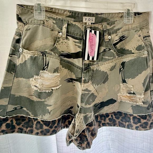 POL Women's Camouflage Shorts with Leopard Trim - Picture 1 of 6